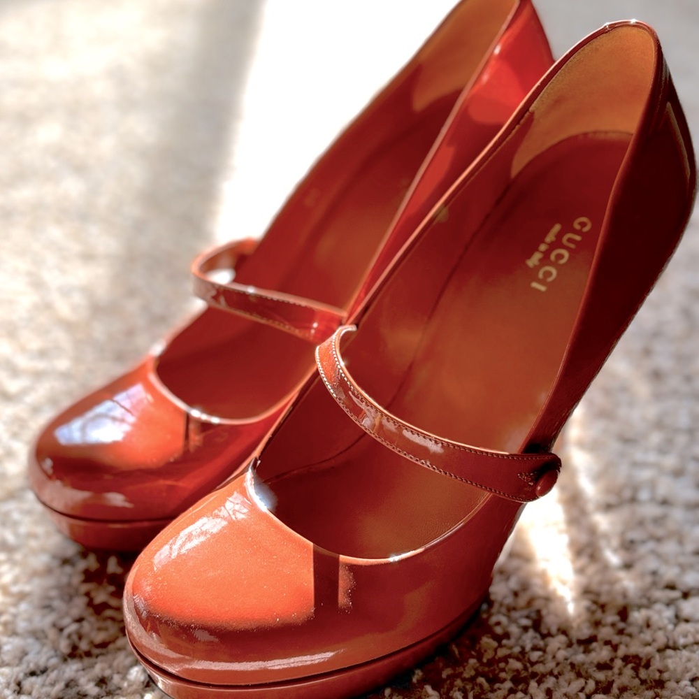 GUCCI SHOES : Gucci Patient Leather Mary Janes made in Italy | SIZE 7 US